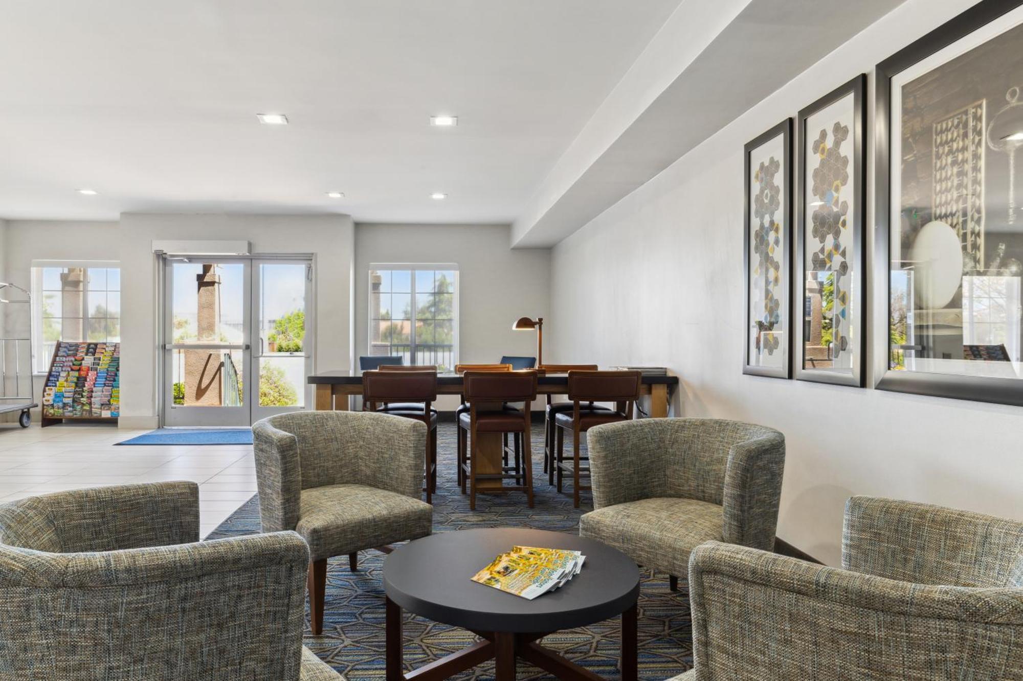 Holiday Inn Express & Suites Mountain View Silicon Valley By Ihg Zewnętrze zdjęcie