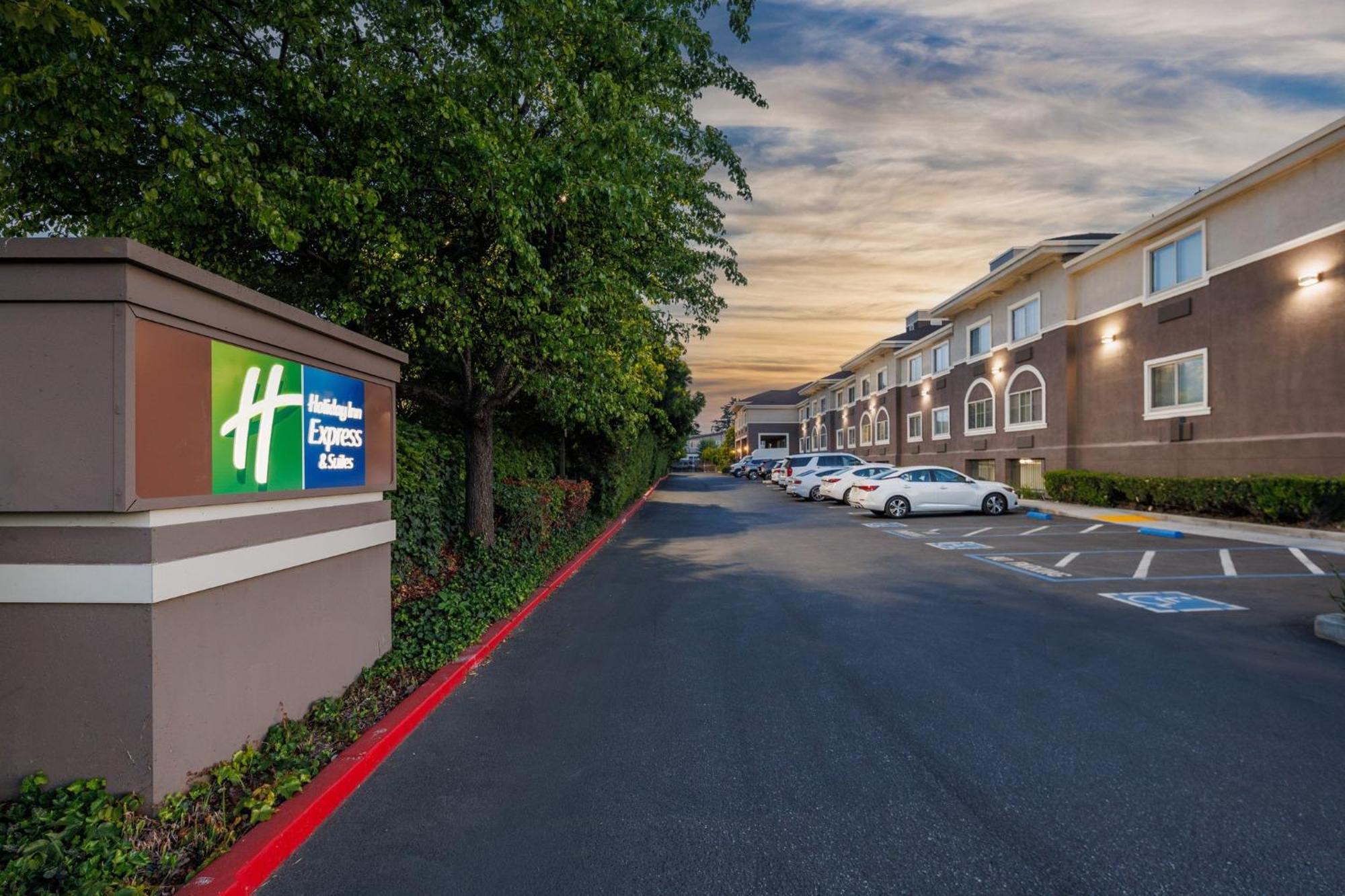 Holiday Inn Express & Suites Mountain View Silicon Valley By Ihg Zewnętrze zdjęcie