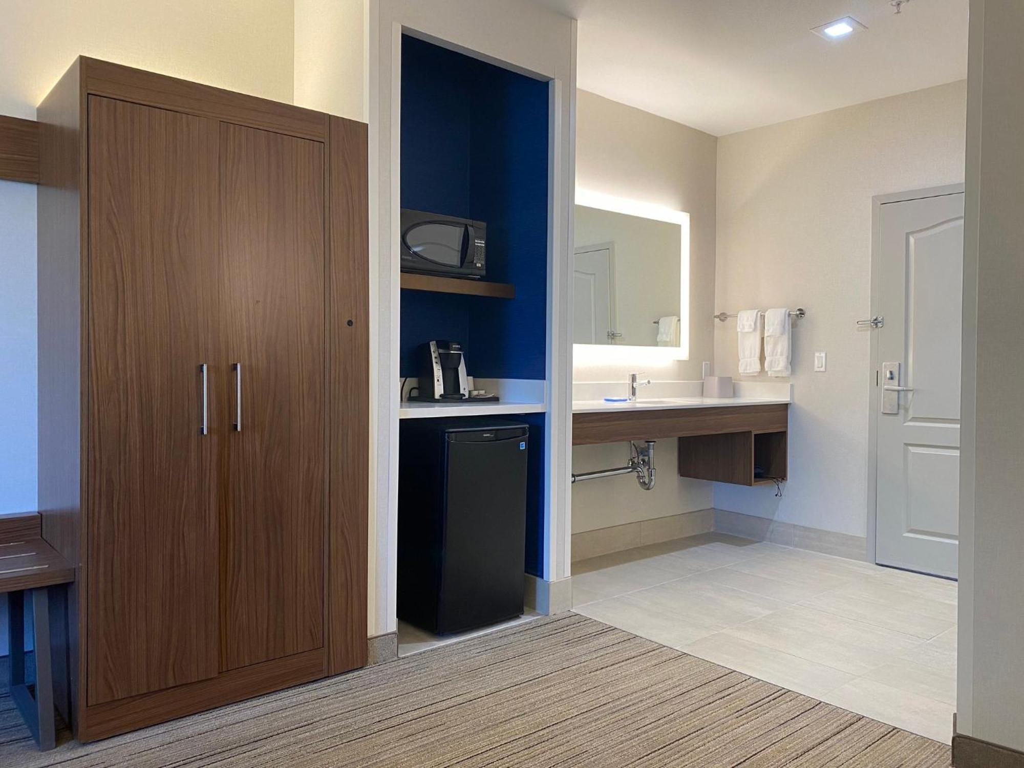 Holiday Inn Express & Suites Mountain View Silicon Valley By Ihg Zewnętrze zdjęcie